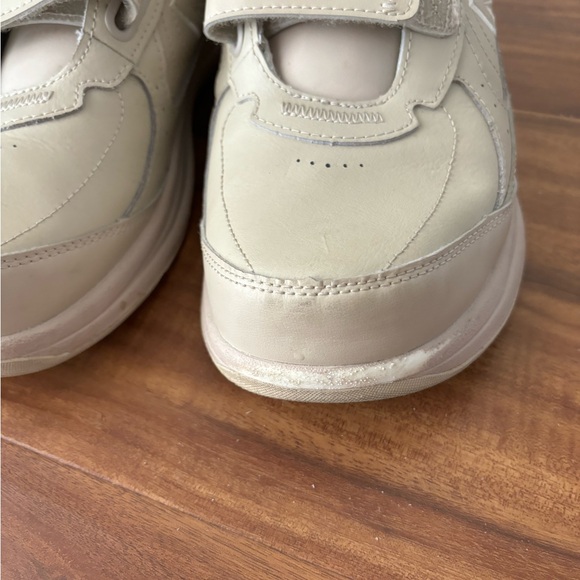 New Balance Walking Shoe. Men’s Sz 11 US. - Picture 6 of 9